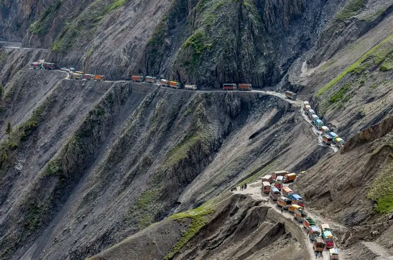 Kh&aacute;m ph&aacute; đồng cỏ v&agrave;ng Sonamarg thi&ecirc;n đường nơi hạ giới Ấn Độ 8