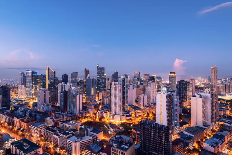 Makati đô thị sầm uất mang màu hoài cổ ở Philippines 2