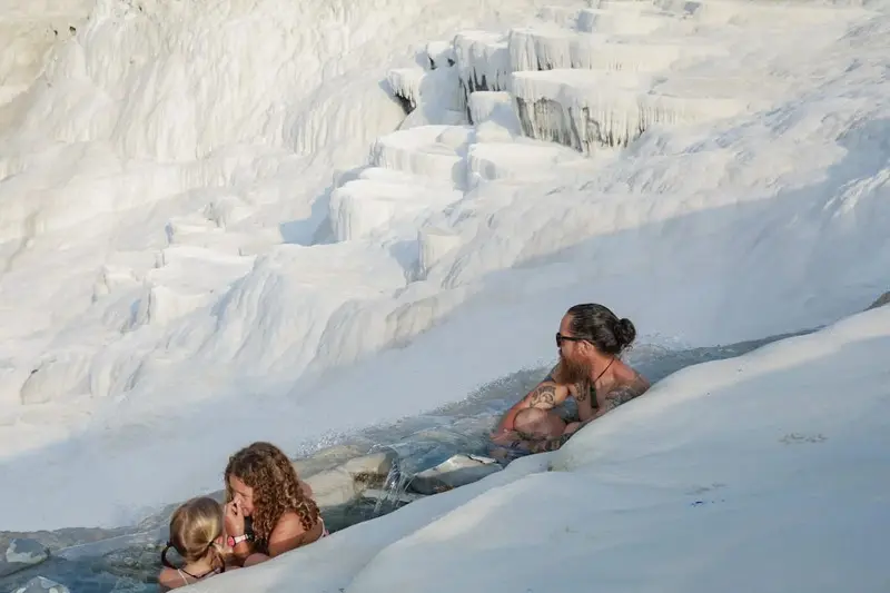 Pamukkale: Lâu đài bông bên vách đá trắng ở Thổ Nhĩ Kỳ 3