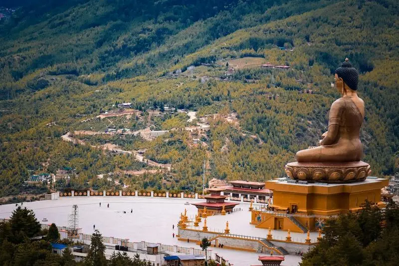 Review Thimphu thủ đ&ocirc; Bhutan b&igrave;nh y&ecirc;n kh&ocirc;ng c&oacute; đ&egrave;n giao th&ocirc;ng 7