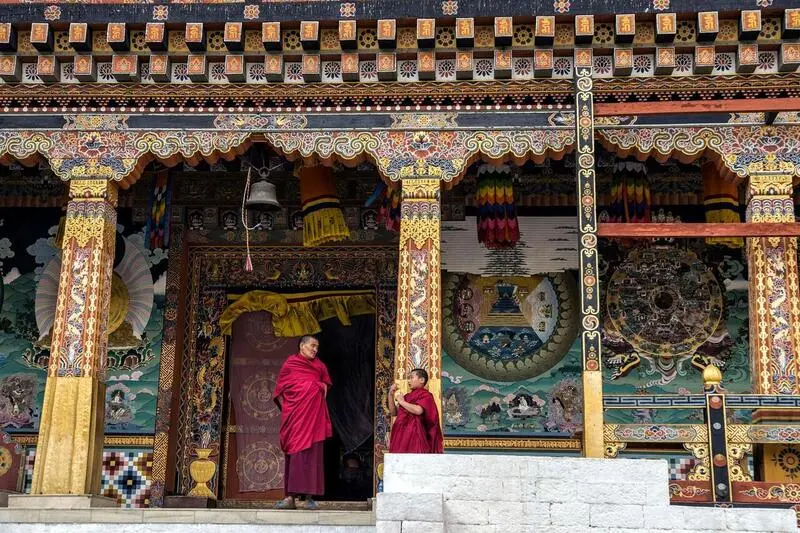 Review Thimphu thủ đ&ocirc; Bhutan b&igrave;nh y&ecirc;n kh&ocirc;ng c&oacute; đ&egrave;n giao th&ocirc;ng 10