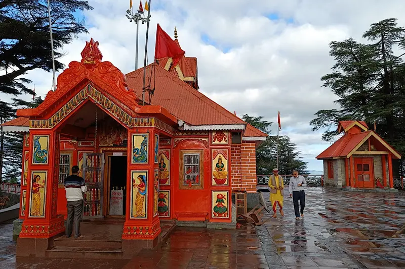 Shimla: Nữ hoàng của những ngọn đồi xanh ngút ngàn ở Ấn Độ 11