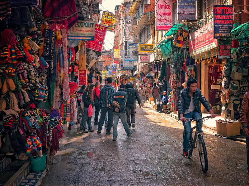 Thủ đ&ocirc; Kathmandu Nepal linh thi&ecirc;ng b&ecirc;n tiếng kinh cầu 7