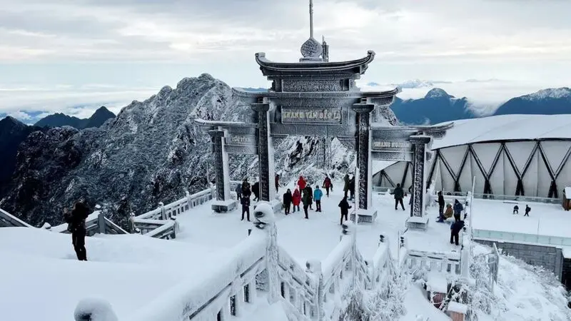 Top 14 địa điểm ngắm tuyết m&ugrave;a đ&ocirc;ng độc đ&aacute;o tại ch&acirc;u &Aacute; 12