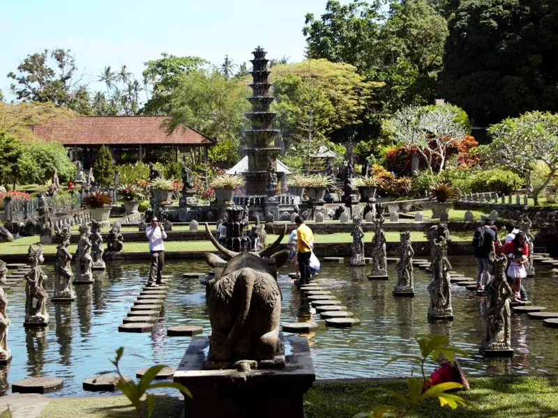 Trải nghiệm cung điện nước Tirta Gangga đầy độc đ&aacute;o của Bali 6