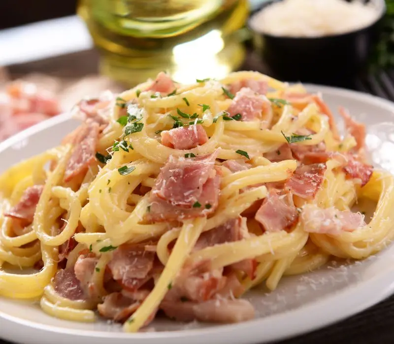 Carbonara là gì? Khám phá món mỳ Ý ngon trứ danh khắp thế giới