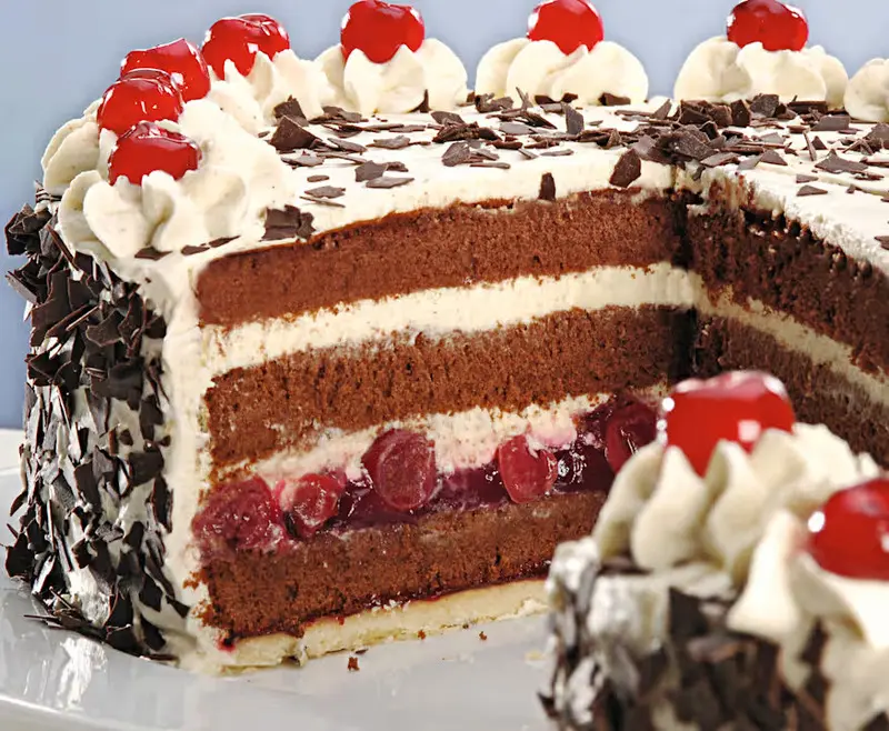 B&aacute;nh Black Forest: Hương vị ngọt ng&agrave;o trứ danh nước Đức 4
