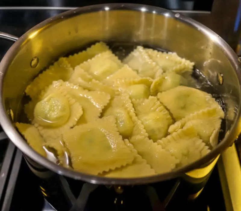 B&iacute; mật của Ravioli, m&oacute;n pasta nh&acirc;n tuyệt vời từ &Yacute; 13