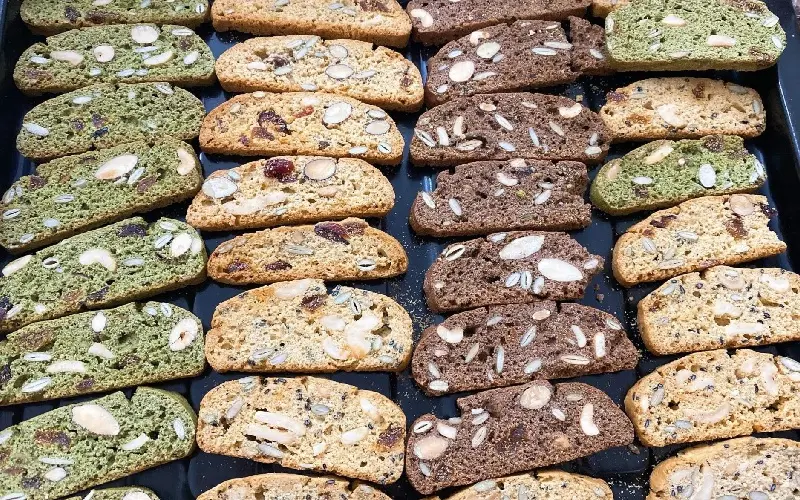 Biscotti: B&aacute;nh ăn ki&ecirc;ng trứ danh từ &Yacute; khiến ai cũng phải m&ecirc; 5