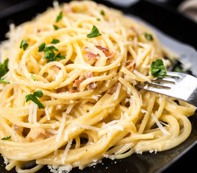 Carbonara l&agrave; g&igrave;? Kh&aacute;m ph&aacute; m&oacute;n mỳ &Yacute; ngon trứ danh khắp thế giới 4