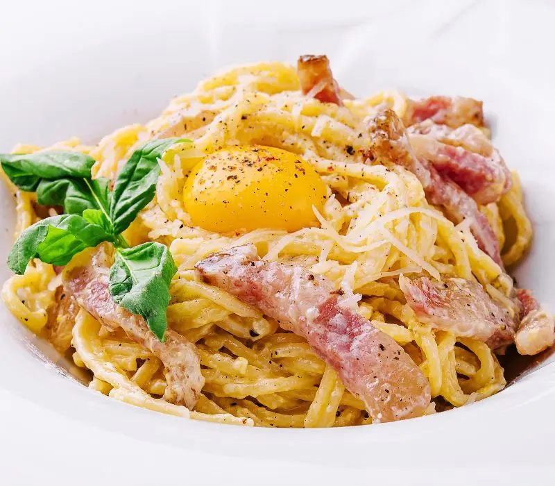Carbonara l&agrave; g&igrave;? Kh&aacute;m ph&aacute; m&oacute;n mỳ &Yacute; ngon trứ danh khắp thế giới 3