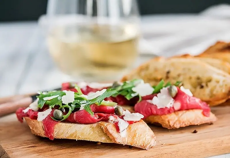 Carpaccio: M&oacute;n ăn khai vị truyền thống nổi tiếng của &Yacute; 10