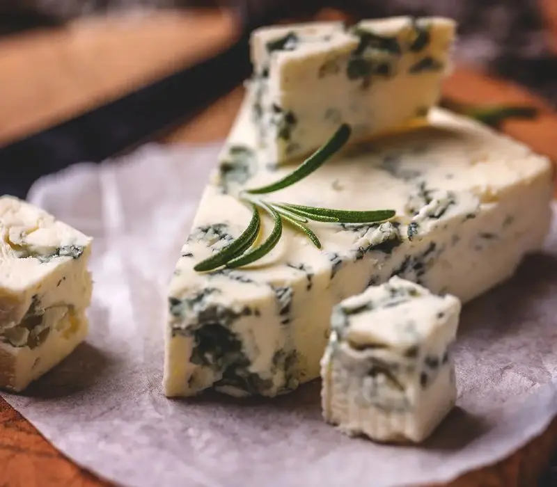 Chinh phục vị giác với Gorgonzola: Phô mai xanh trứ danh của Ý 5