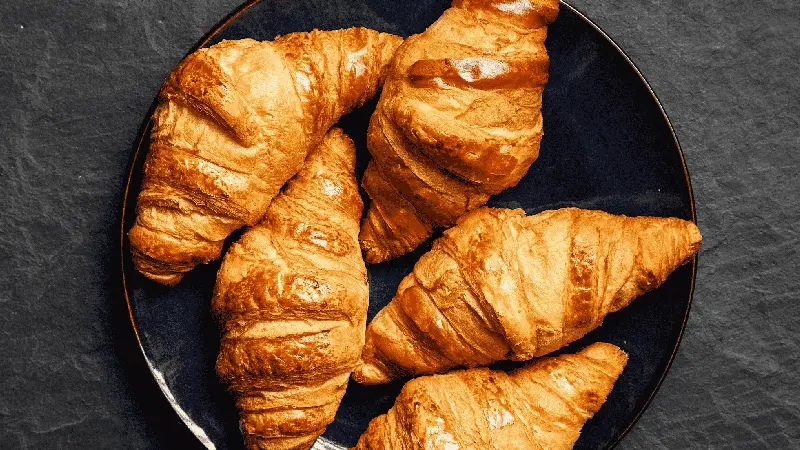 Croissant: Tinh hoa nước Pháp trong từng lớp vỏ giòn tan 2