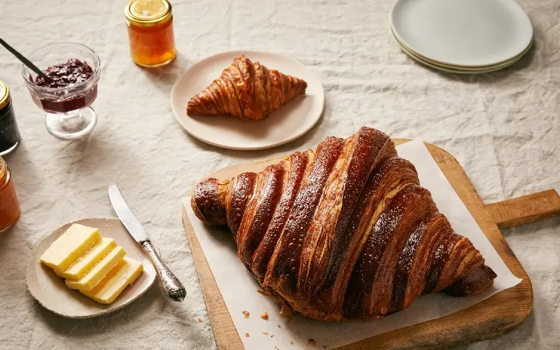 Croissant: Tinh hoa nước Pháp trong từng lớp vỏ giòn tan 18