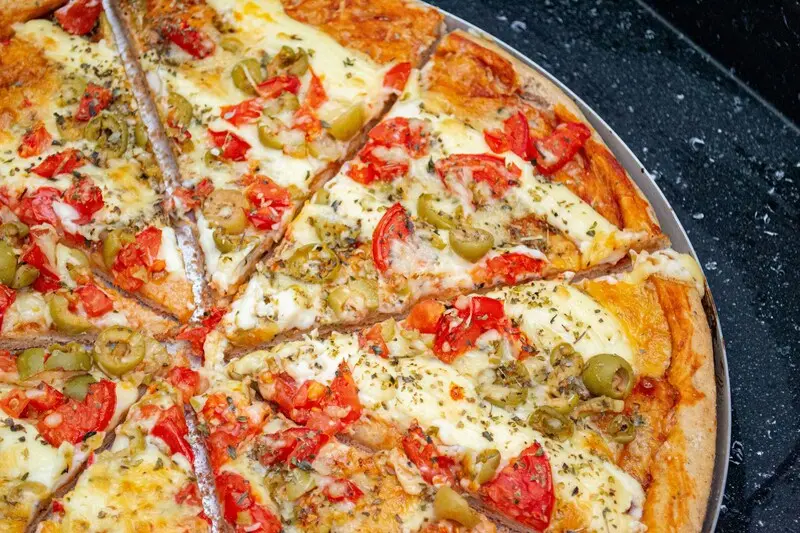Kh&aacute;m ph&aacute; m&oacute;n Pizza &Yacute;: Đặc điểm v&agrave; c&aacute;c loại pizza 3