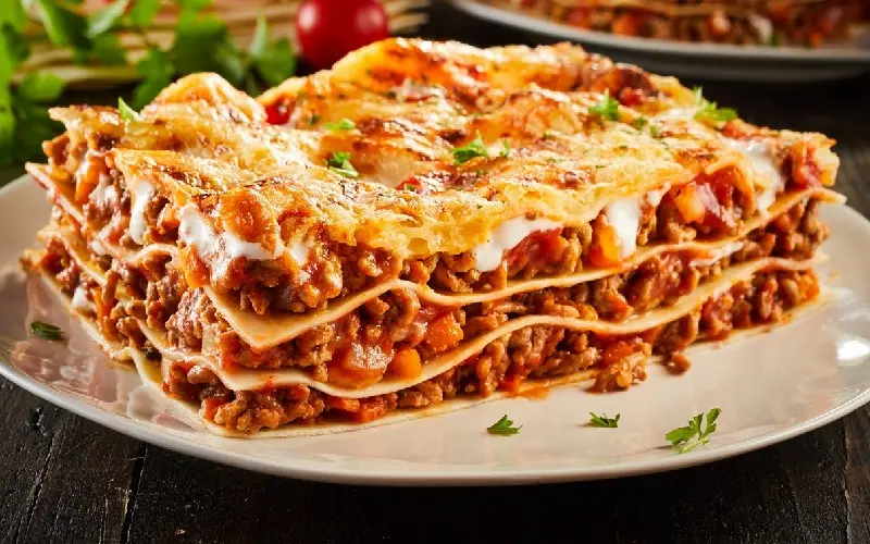 Lasagna: M&oacute;n m&igrave; tầng huyền thoại của &Yacute; kh&ocirc;ng thể bỏ qua 2