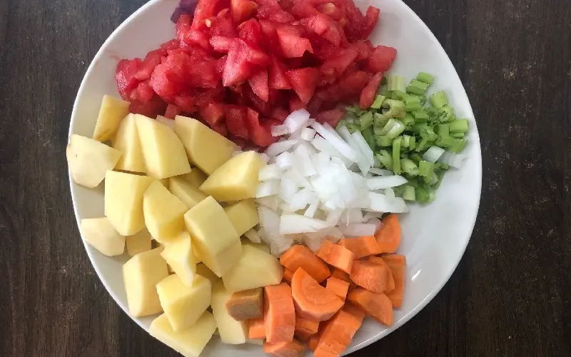 Minestrone l&agrave; g&igrave;? Kh&aacute;m ph&aacute; m&oacute;n s&uacute;p rau củ nổi tiếng ở nước &Yacute; 8