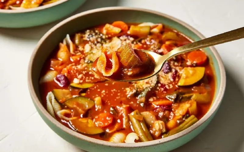 Minestrone l&agrave; g&igrave;? Kh&aacute;m ph&aacute; m&oacute;n s&uacute;p rau củ nổi tiếng ở nước &Yacute; 12