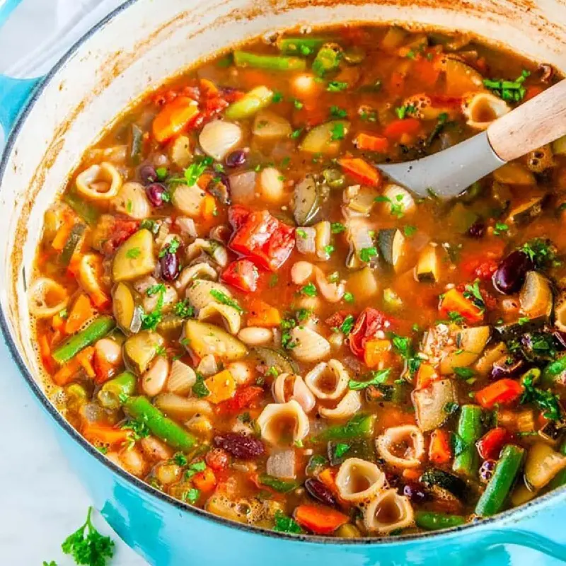 Minestrone l&agrave; g&igrave;? Kh&aacute;m ph&aacute; m&oacute;n s&uacute;p rau củ nổi tiếng ở nước &Yacute; 4