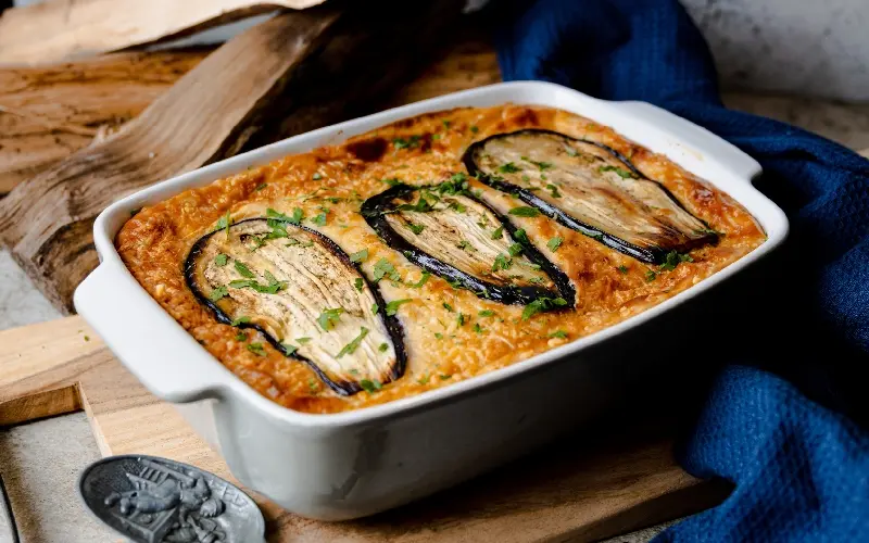 Moussaka: M&oacute;n c&agrave; t&iacute;m nướng kiểu Hy Lạp khiến bạn kh&oacute; cưỡng 9