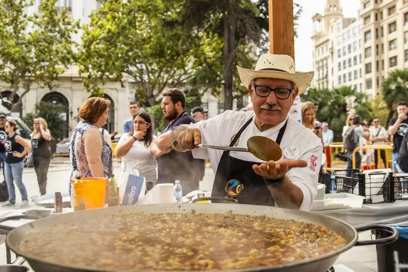 Paella: M&oacute;n cơm trứ danh của nền ẩm thực T&acirc;y Ban Nha 10