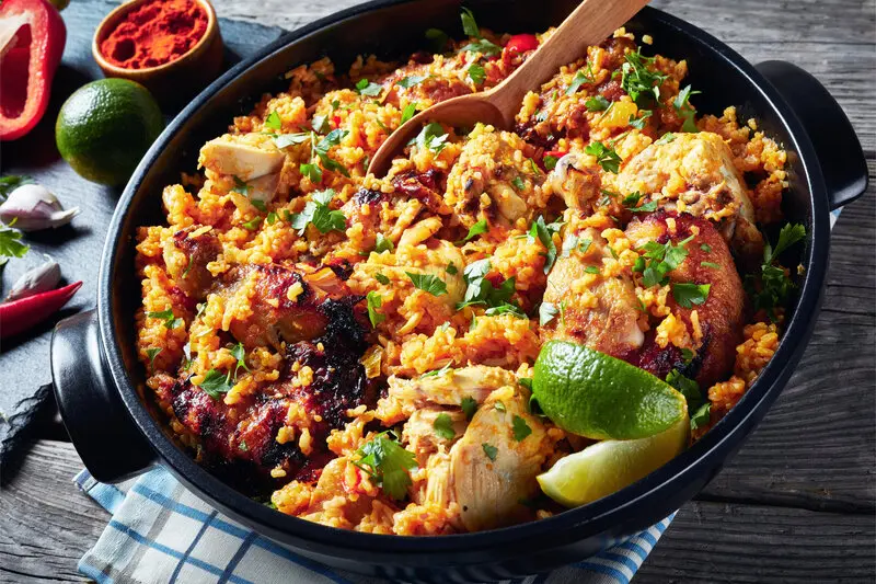 Paella: M&oacute;n cơm trứ danh của nền ẩm thực T&acirc;y Ban Nha 4