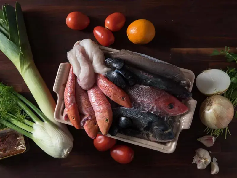 S&uacute;p c&aacute; Bouillabaisse đặc sản nức tiếng v&ugrave;ng Marseille Ph&aacute;p 5