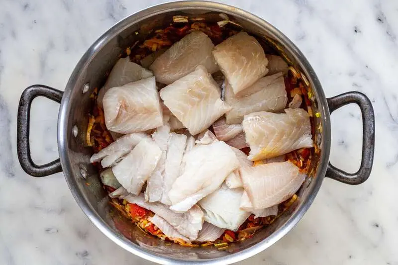 S&uacute;p c&aacute; Bouillabaisse đặc sản nức tiếng v&ugrave;ng Marseille Ph&aacute;p 11