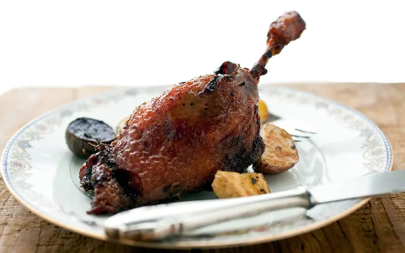 V&igrave; sao Duck Confit l&agrave; m&oacute;n ăn phải thử khi đến Ph&aacute;p? 2