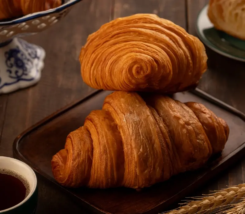 Croissant: Tinh hoa nước Pháp trong từng lớp vỏ giòn tan