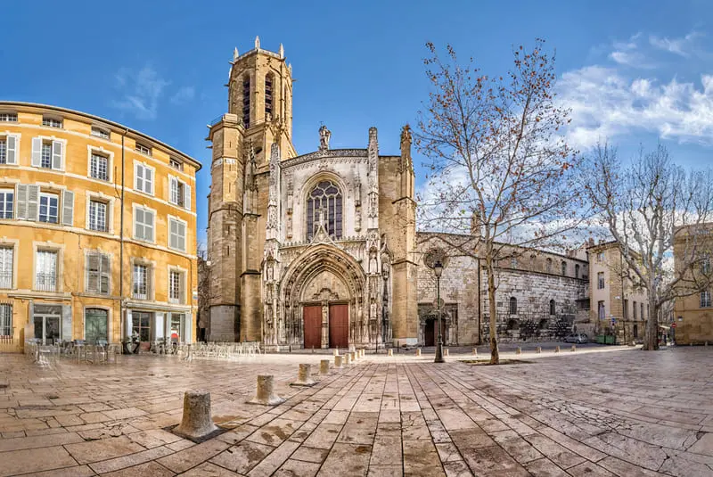 Aix en Provence, th&agrave;nh phố cổ điển nơi miền Nam nước Ph&aacute;p 7