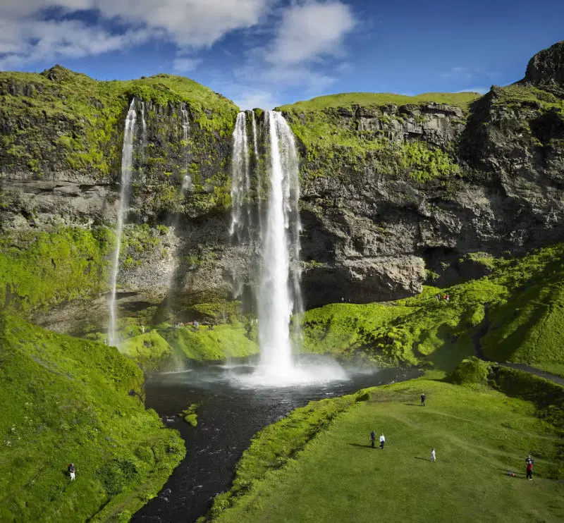 Ấn tượng trước th&aacute;c nước Seljalandsfoss kỳ vĩ, đẹp ngoạn mục 4