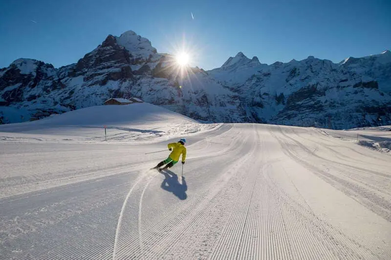 Bước v&agrave;o thế giới mộng mơ của L&agrave;ng Grindelwald cổ t&iacute;ch 8