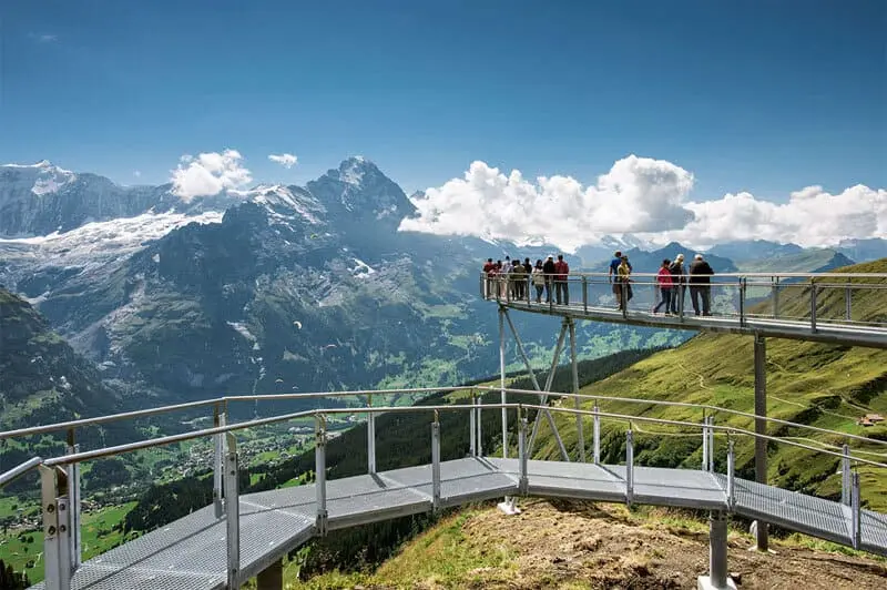 Bước v&agrave;o thế giới mộng mơ của L&agrave;ng Grindelwald cổ t&iacute;ch 5