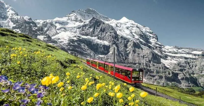 Bước v&agrave;o thế giới mộng mơ của L&agrave;ng Grindelwald cổ t&iacute;ch 4