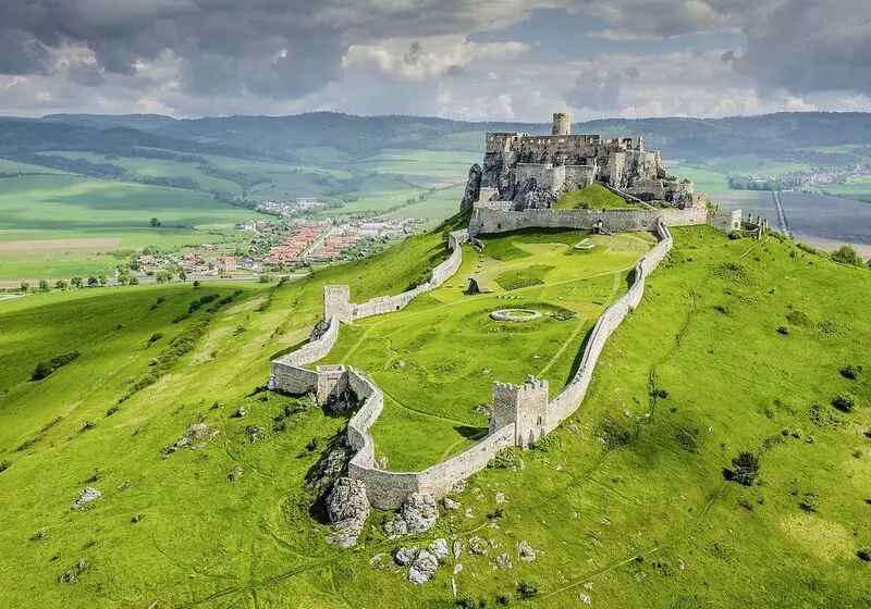 Cẩm nang du lịch Slovakia mảnh đất của thi&ecirc;n nhi&ecirc;n v&agrave; l&acirc;u đ&agrave;i cổ t&iacute;ch 12