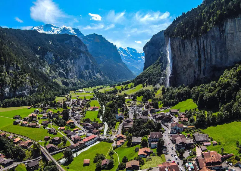 Check in l&agrave;ng Lauterbrunnen Thụy Sĩ thơ mộng, đẹp đắm say 3