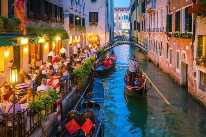 Chiếc thuyền Gondolas &ldquo;quốc d&acirc;n&rdquo; tại th&agrave;nh phố nổi Venice 7