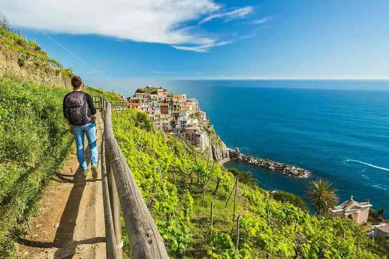Cinque Terre: 5 ng&ocirc;i l&agrave;ng đủ m&agrave;u sắc rực rỡ tại nước &Yacute; 3