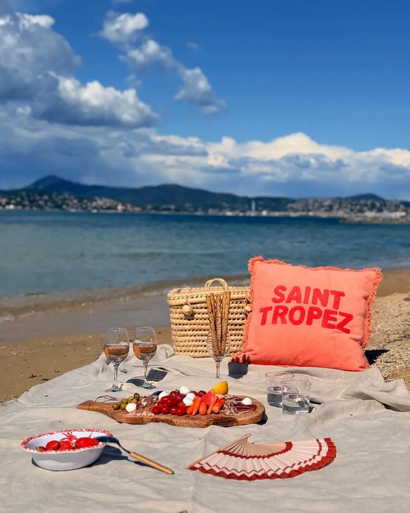 Có gì tại Saint Tropez, thị trấn xinh đẹp nước Pháp? 8