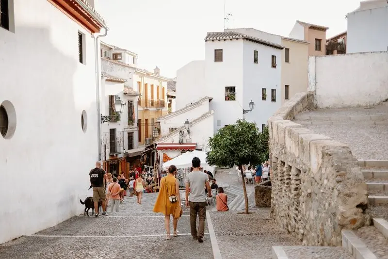 C&oacute; một Granada đầy chất thơ ngay giữa l&ograve;ng T&acirc;y Ban Nha 5
