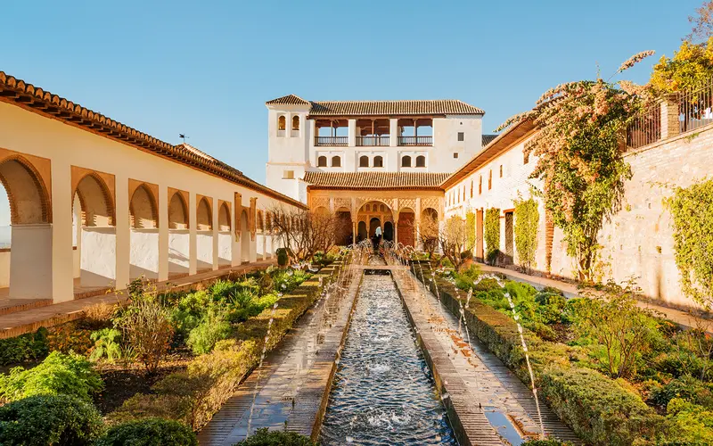C&oacute; một Granada đầy chất thơ ngay giữa l&ograve;ng T&acirc;y Ban Nha 4