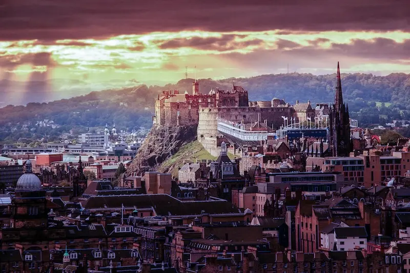 C&oacute; một Scotland huyền b&iacute; c&ugrave;ng bản sắc văn h&oacute;a đậm đ&agrave; 2