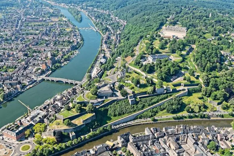 Dạo bước ở th&agrave;nh phố Namur: Vi&ecirc;n ngọc v&ugrave;ng Wallonia nước Bỉ 5