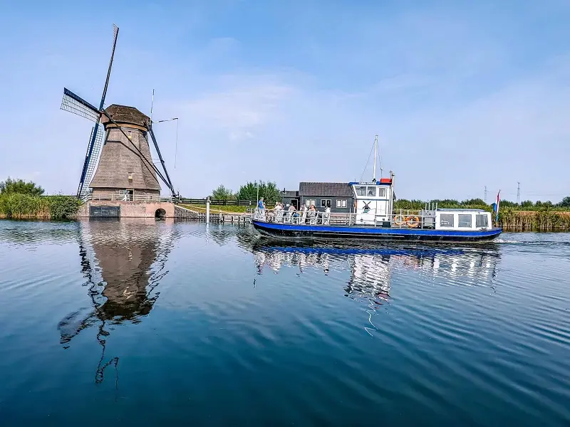 Đến Kinderdijk chi&ecirc;m ngưỡng vẻ đẹp bất tận của cối xay gi&oacute; H&agrave; Lan 8