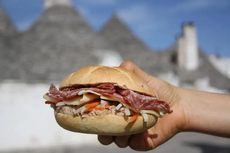 Du lịch Alberobello nước Ý, nơi có những tòa nhà trullo tuyệt đẹp 9