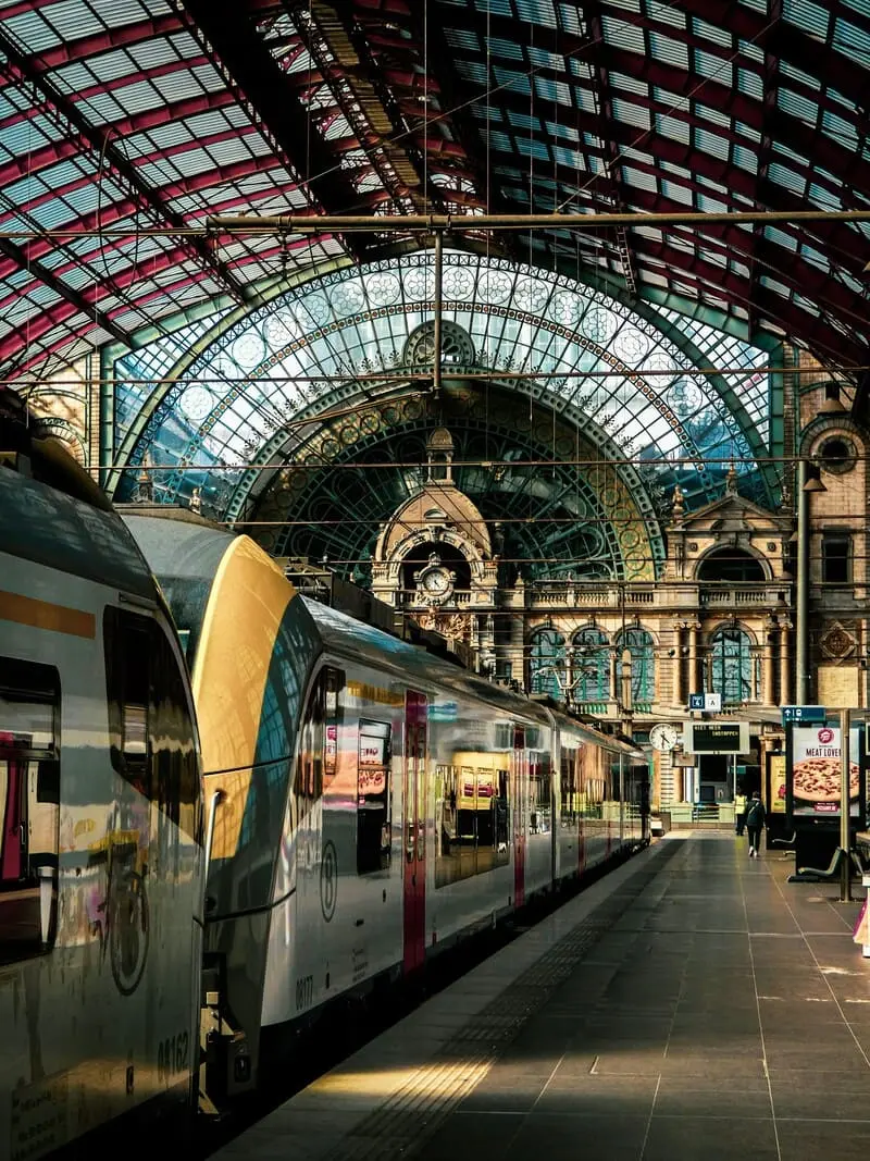 Du lịch Antwerp, vi&ecirc;n kim cương lấp l&aacute;nh giữa l&ograve;ng nước Bỉ 9