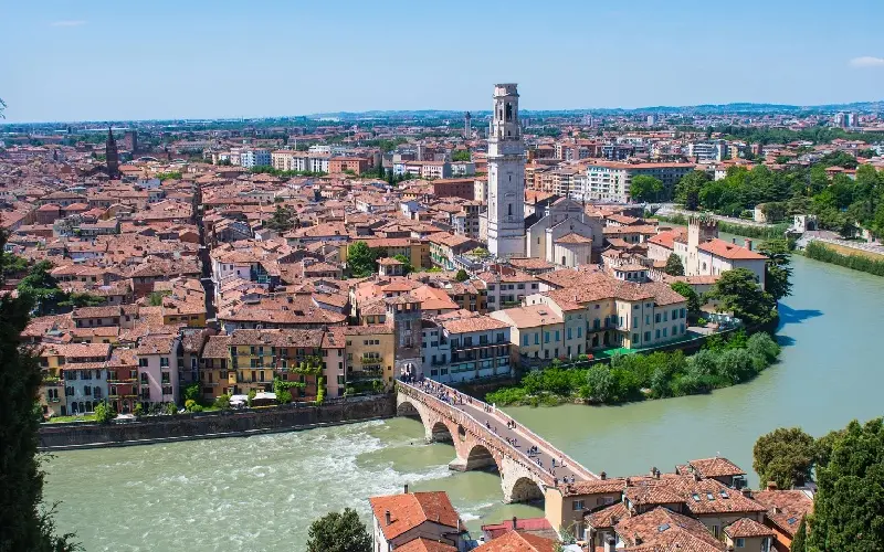 Du lịch đến Verona: Th&agrave;nh phố l&atilde;ng mạn v&agrave; cổ k&iacute;nh của nước &Yacute; 2