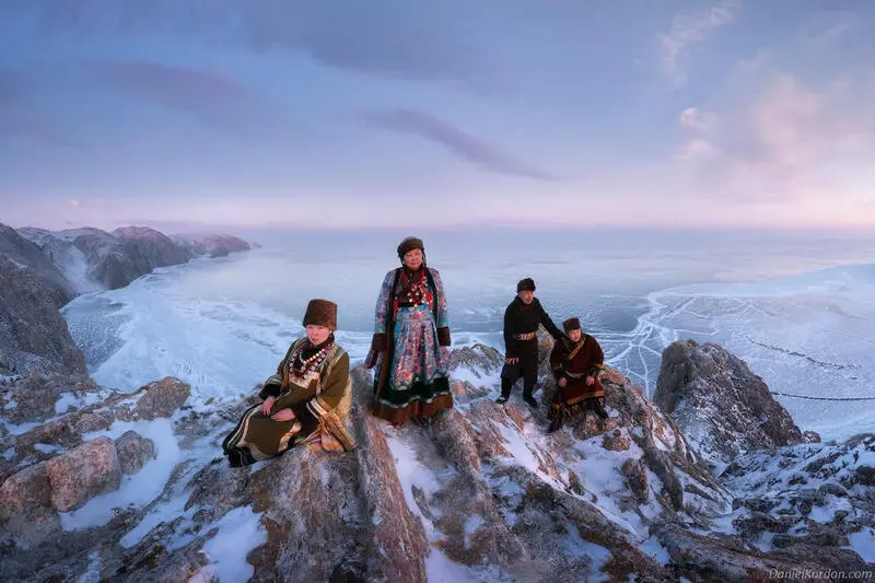Du lịch hồ Baikal, kh&aacute;m ph&aacute; vi&ecirc;n ngọc xanh của Siberia 9